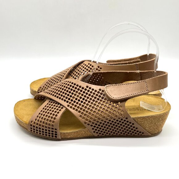 Eric Michael Womens Size 40 EU Taupe Leather Perf Sandals Shoes - Picture 6 of 14